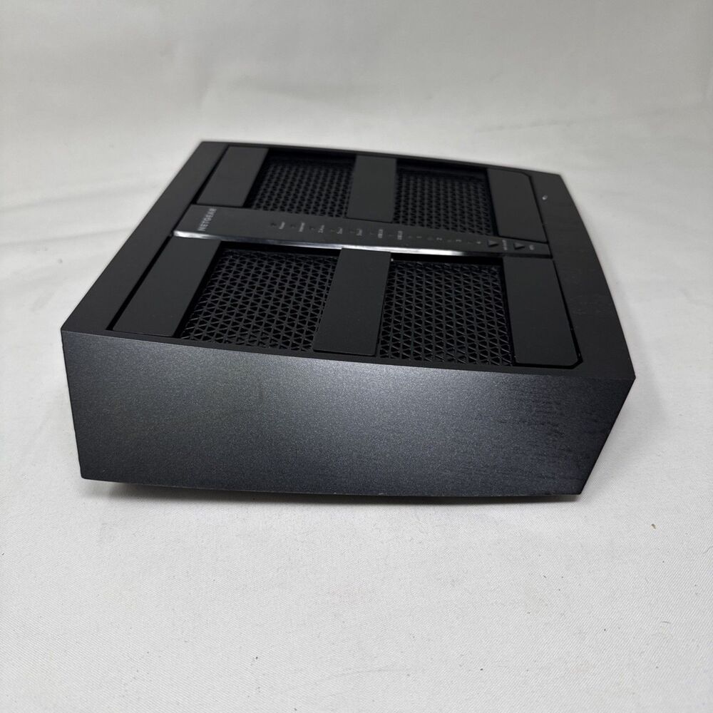 NETGEAR Nighthawk X6S Smart WiFi Router (R8000P) AC4000 Tri-Band - Picture 6 of 6